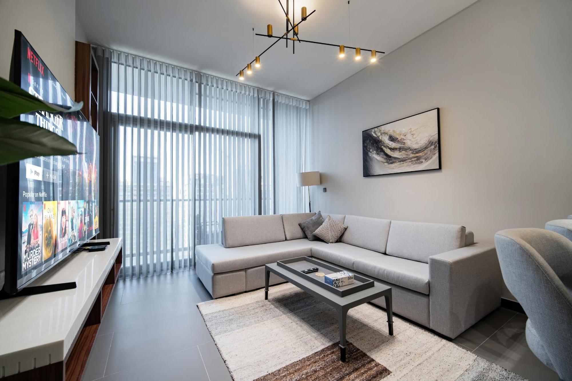 Views On 29fl - Jlt 1br Near Metro & Free Baby Gear Apartment *